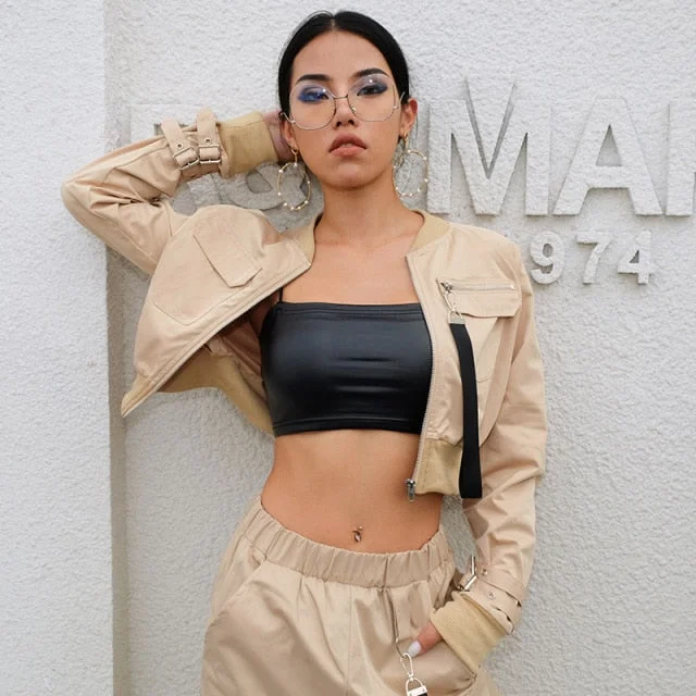 khaki top