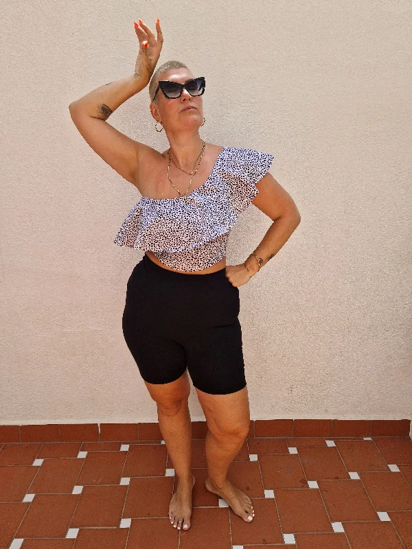 Diida 3-way Crop Top in White Leopard Cozy Warm Stylish