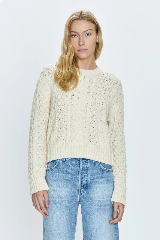 Quinn Shrunken Fisherman Sweater - Ivory Elasticated Padded Insulated
