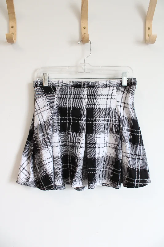 SO Black & White Plaid Flare Mini Skirt | 7 athletic skirt fit