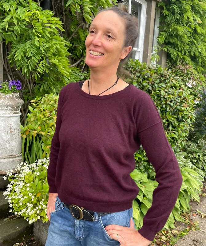 Brora burgundy Jersey, crew neck, 43”, M/L, ‘size 10’ Luxury Jersey Tee